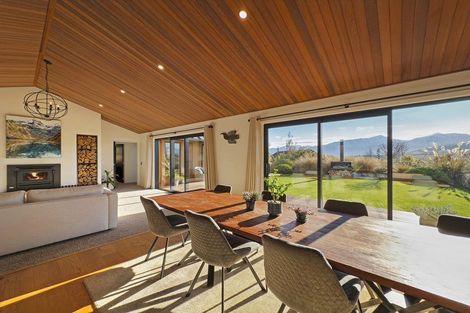 Photo of property in 6a Kinross Lane, Jacks Point, Queenstown, 9371
