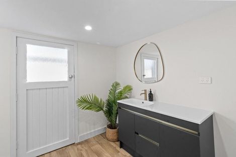 Photo of property in 1 Galt Street, Hawera, 4610