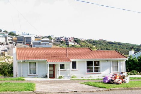 Photo of property in 15 Matatiro Street, Titahi Bay, Porirua, 5022