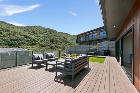 Photo of property in 1 Ara Haewai, Houghton Bay, Wellington, 6023