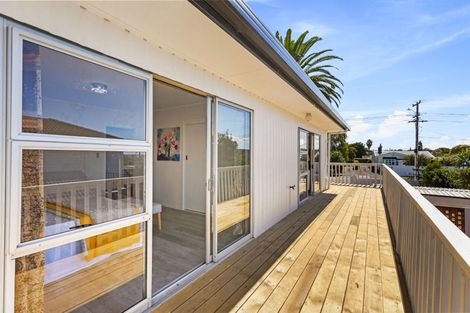 Photo of property in 1/100 Titirangi Road, New Lynn, Auckland, 0600