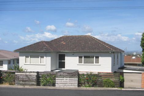 Photo of property in 2/23 High Road, Glenfield, Auckland, 0629