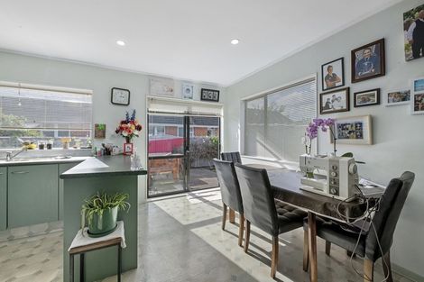 Photo of property in 30 Ararino Street, Trentham, Upper Hutt, 5018