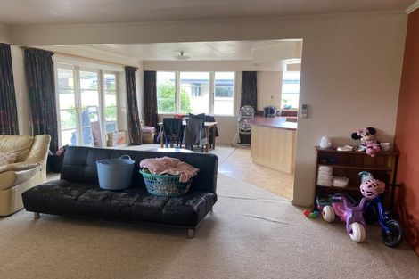 Photo of property in 10 Grey Street, Martinborough, 5711