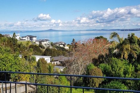 Photo of property in 99 Roberts Road, Matakatia, Whangaparaoa, 0930