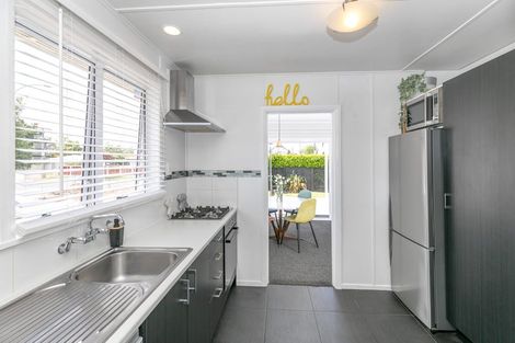 Photo of property in 15 Sandwich Road, St Andrews, Hamilton, 3200