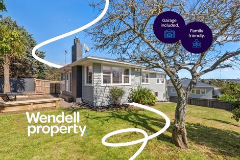 Photo of property in 17 Thomas Avenue, Te Atatu Peninsula, Auckland, 0610