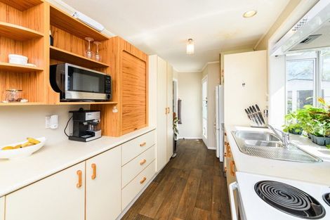 Photo of property in 92 Apollo Parade, Milson, Palmerston North, 4414