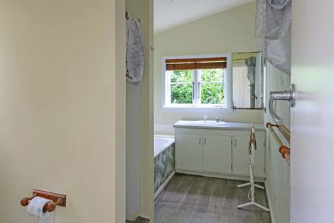 Photo of property in 33 Nottingham Street, Karori, Wellington, 6012