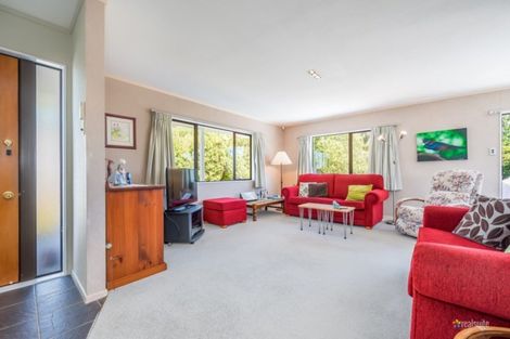 Photo of property in 165 Maungaraki Road, Korokoro, Lower Hutt, 5012