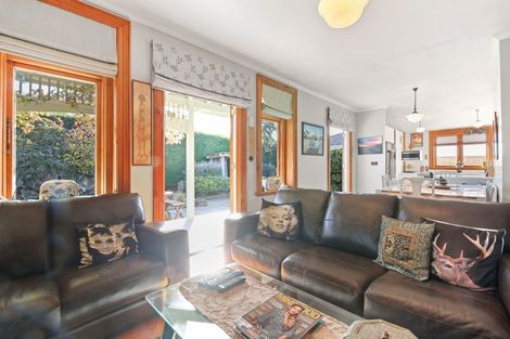 Photo of property in 150 High Street, Oxford, 7430