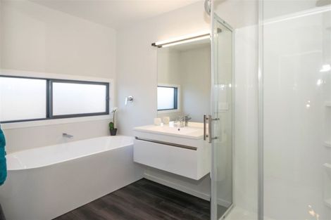 Photo of property in 17 Rose Manor Drive, Springlands, Blenheim, 7201