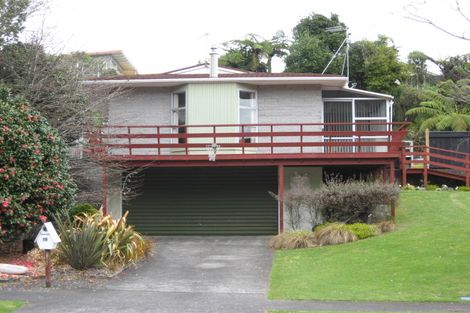 Photo of property in 16 Ambury Place, Merrilands, New Plymouth, 4312