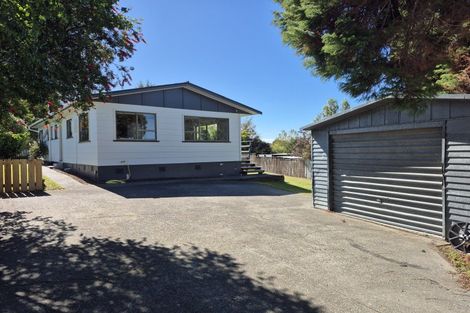 Photo of property in 18 Leeton Drive, Waipukurau, 4200