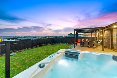 Photo of property in 59 Mclarin Road, Glenbrook, Waiuku, 2681