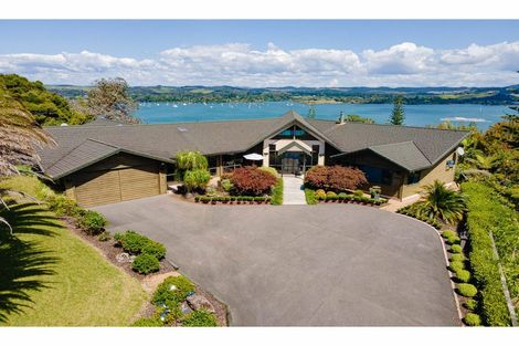 Photo of property in 2 Doves Bay Road, Kerikeri, 0294