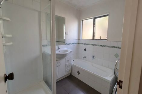 Photo of property in 2/717 East Coast Road, Browns Bay, Auckland, 0630