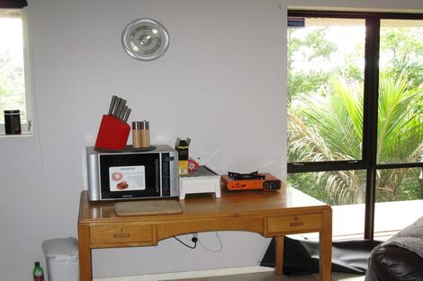 Photo of property in 31 Haseler Crescent, Howick, Auckland, 2014