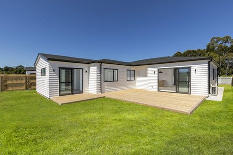 Photo of property in 45 Mcindoe Road, Kumeu, 0810