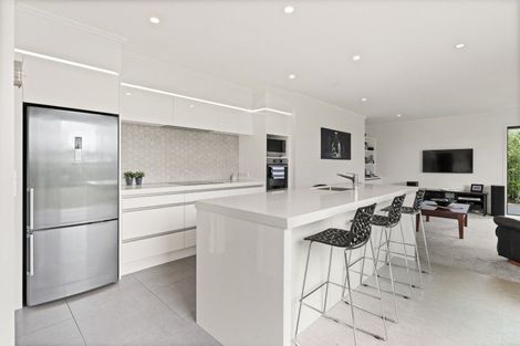 Photo of property in 17 Thornly Park Avenue, Mosgiel, 9024