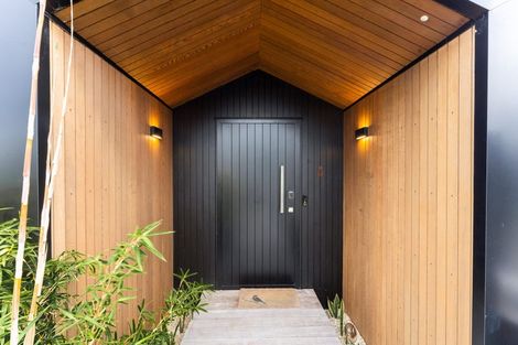 Photo of property in 1/33 Hyde Road, Rothesay Bay, Auckland, 0630