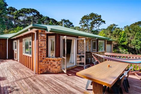 Photo of property in 6 Chenery Road, Red Beach, 0932