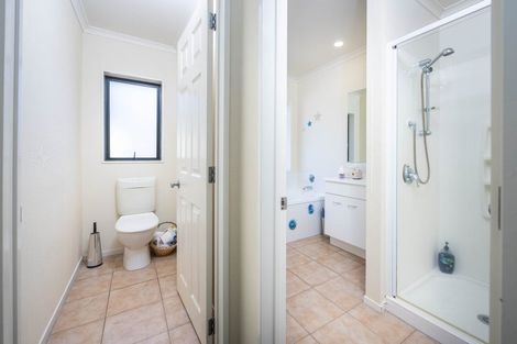 Photo of property in 5 Palm Grove Drive, Western Heights, Hamilton, 3200