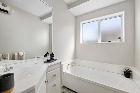 Photo of property in 2/29 Lane Street, Wallaceville, Upper Hutt, 5018