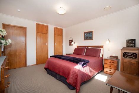 Photo of property in 8 Swansea Street, Hokowhitu, Palmerston North, 4410