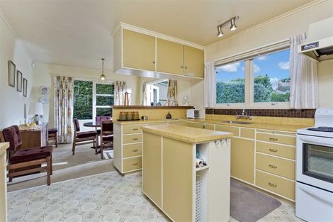 Photo of property in 87 Hillcrest Avenue, Hillcrest, Auckland, 0627