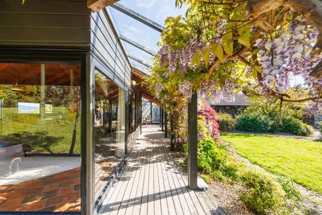 Photo of property in 232 Hendersons Line, Kelvin Grove, Palmerston North, 4470