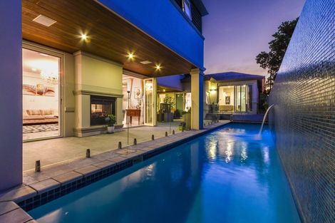 Photo of property in 2 Seacliffe Avenue, Belmont, Auckland, 0622