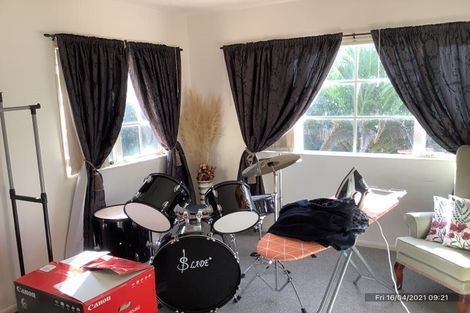 Photo of property in 22 Anaheim Boulevard, Shamrock Park, Auckland, 2016