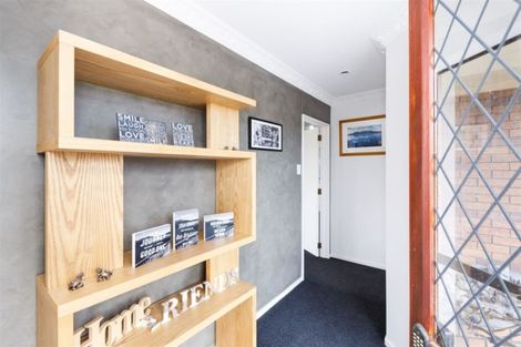 Photo of property in 77 Pacific Drive, Fitzherbert, Palmerston North, 4410