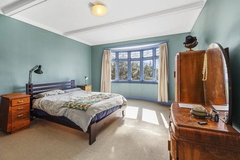 Photo of property in 124 Sutherland Road, Melrose, Wellington, 6023