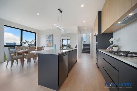 Photo of property in 1 Korowhiti Road, Clarks Beach, 2122