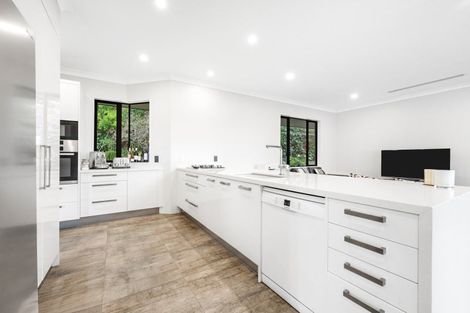 Photo of property in 7 Kerridge Close, Shamrock Park, Auckland, 2016