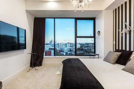 Photo of property in 11a/2 Saint Martins Lane, Grafton, Auckland, 1010