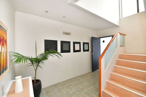 Photo of property in 3 Elgin Place, Red Beach, 0932