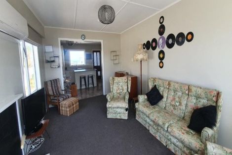Photo of property in 4 Waitote Street, Castlecliff, Whanganui, 4501