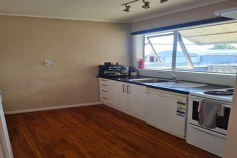 Photo of property in 90 Bill Hercock Street, Pirimai, Napier, 4112