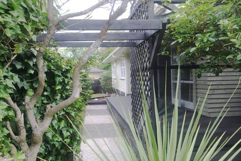 Photo of property in 4 Clyde Street, Utuhina, Rotorua, 3015