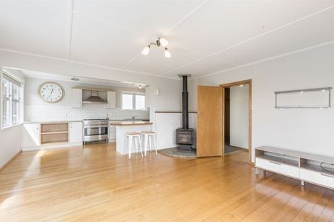 Photo of property in 12 Walton Avenue, Warkworth, 0910