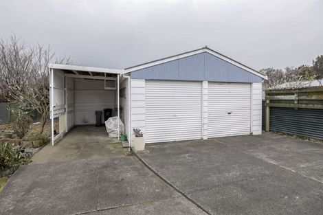 Photo of property in 17 Palliser Place, Milson, Palmerston North, 4414