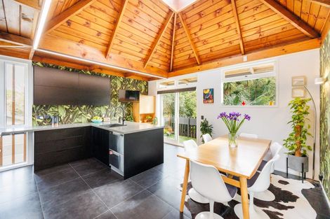 Photo of property in 161 Victoria Avenue, Hokowhitu, Palmerston North, 4410