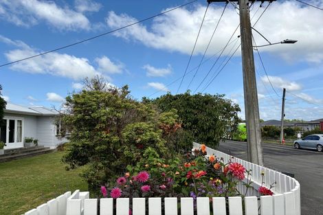 Photo of property in 14 Barrett Place, Carterton, 5713