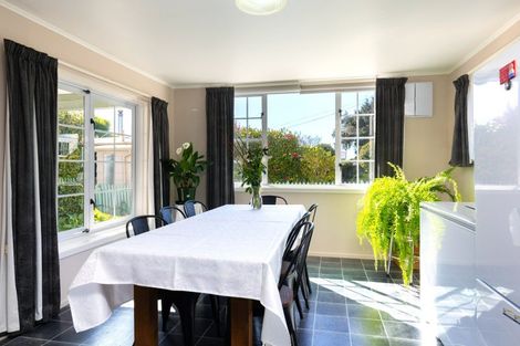 Photo of property in 48 Beach Road, Waikawa, Picton, 7220