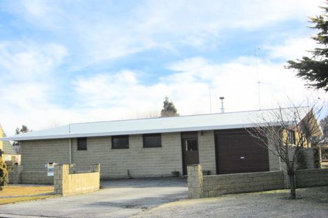 Photo of property in 19 Fraser Avenue, Ranfurly, 9332
