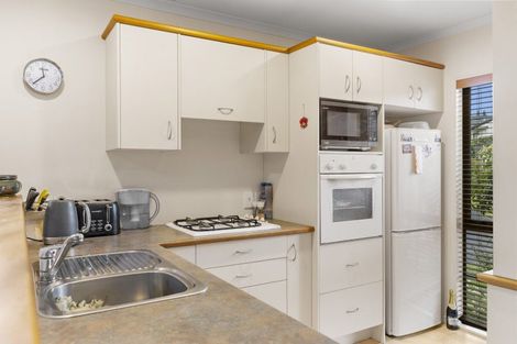 Photo of property in 31 Lakeridge Close, Rangatira Park, Taupo, 3330