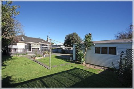 Photo of property in 11 Norfolk Street, Levin, 5510